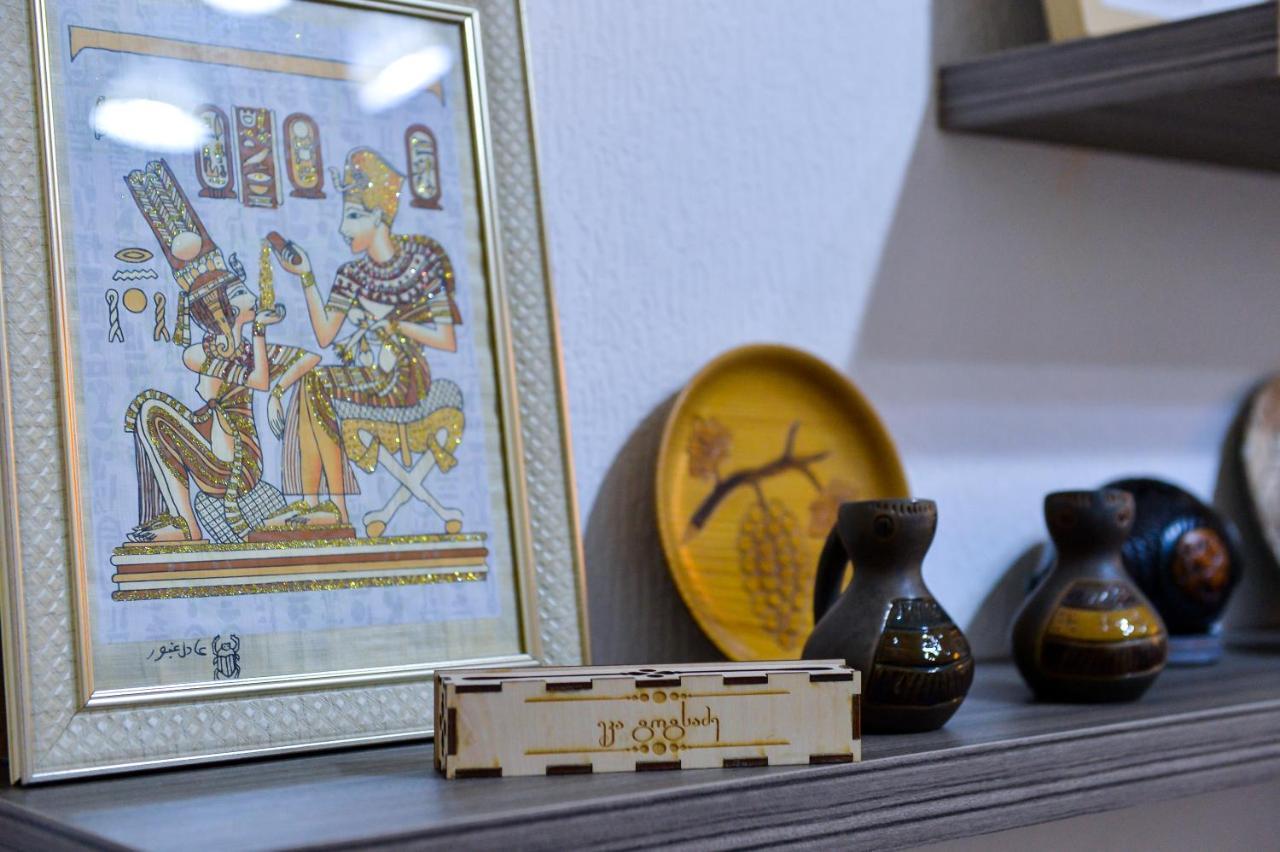 Apartment On Rustaveli Avenue คูทายสิ ภายนอก รูปภาพ